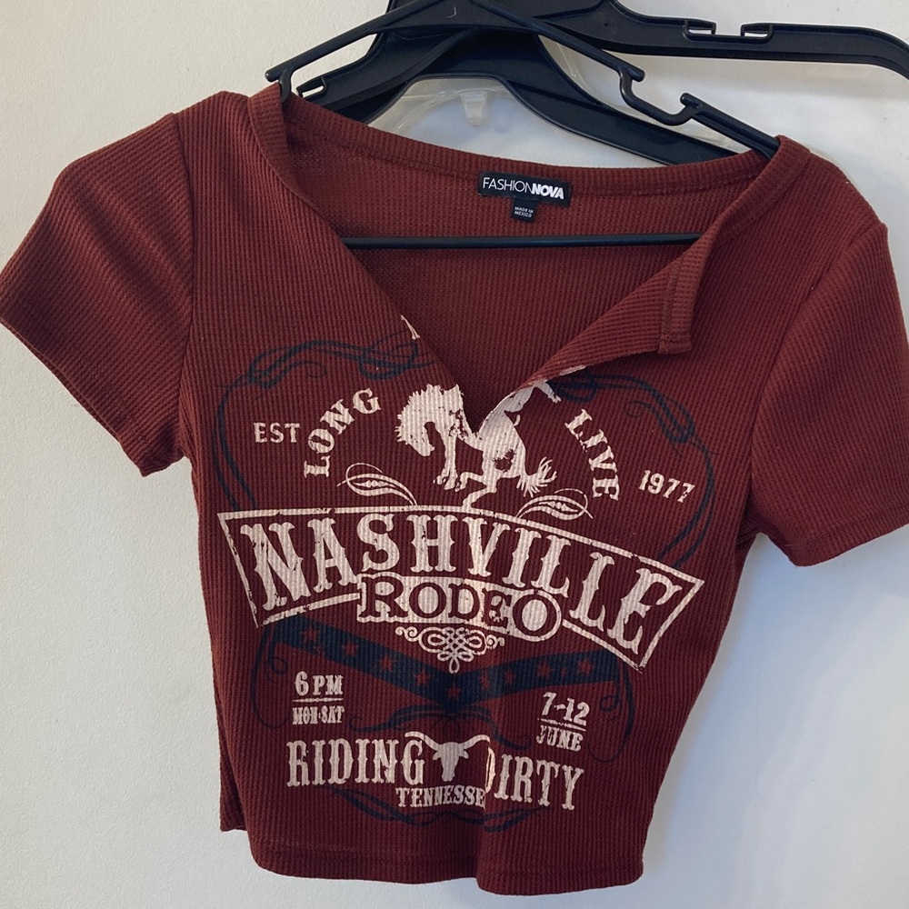 Fashion Nova Nashville Rodeo Maroon Top